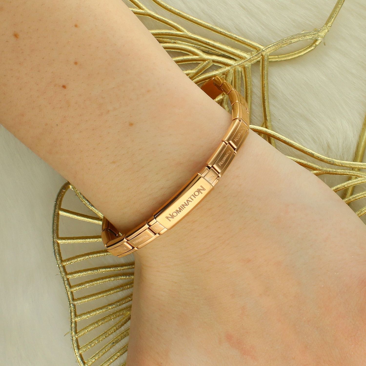 Bransoleta Nomination 021111010 0.jpg